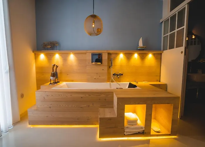 Dimora Lamas 4* מולה די בארי